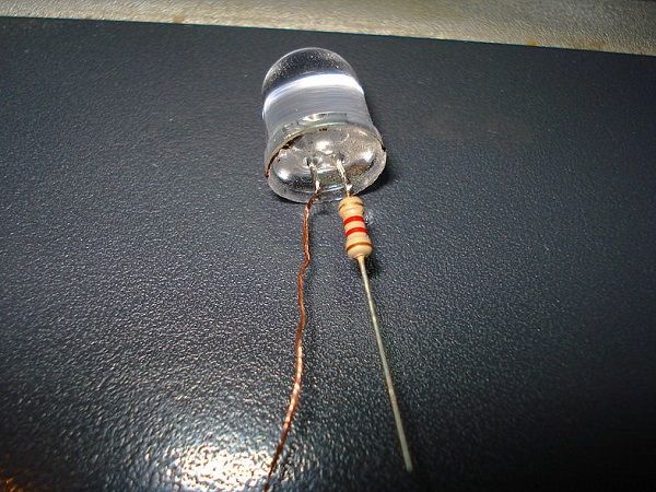 Светодиод с резистором