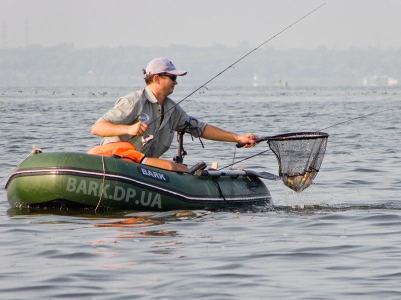 как правильно выбрать место для рыбалки на реке на фидер